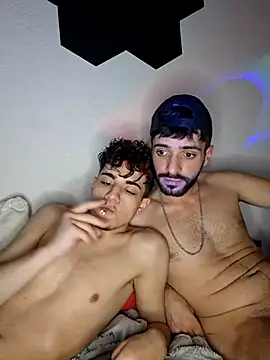 young_swisscouple live sex cam