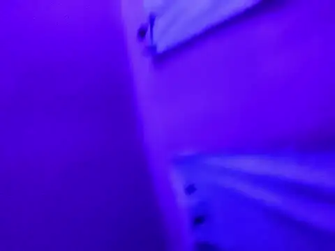 KRISZTIN1987 live sex cam