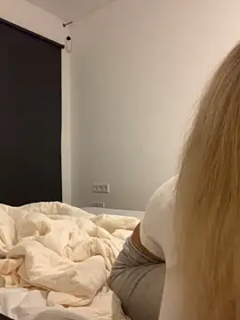 Bellablows live sex cam