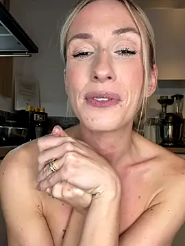 lola_tentatiion live sex cam
