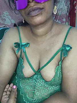 Malluivaniya live sex cam
