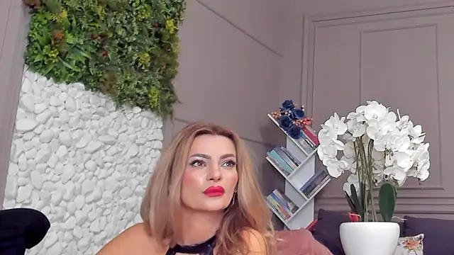 Deliciouslips live sex cam