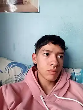 heyy_noah11 live sex cam