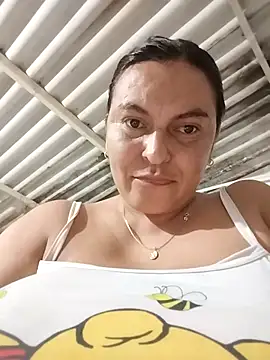 Horny-Mommy-Dirty live sex cam