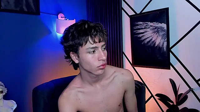 Christopher_77 live sex cam