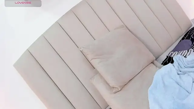 Mia_thompson_19 live sex cam