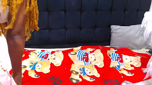 ChocolateClit live sex cam