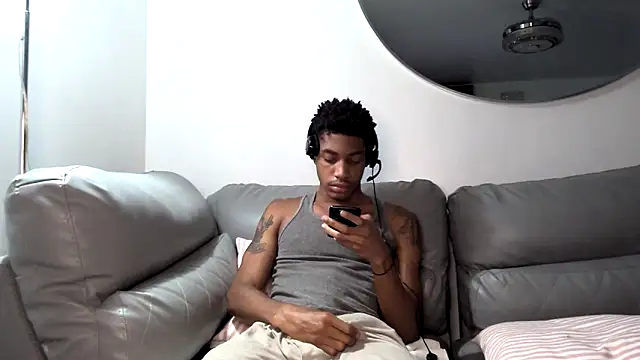 BlackBullTitus live sex cam