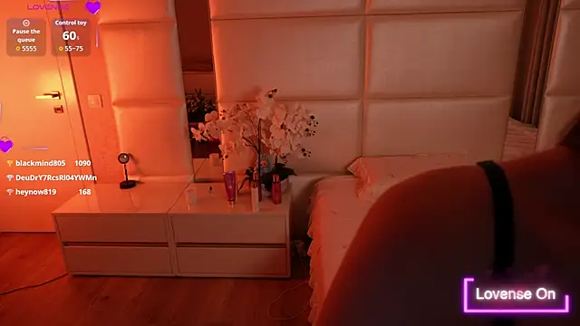 Lilly_Colins live sex cam