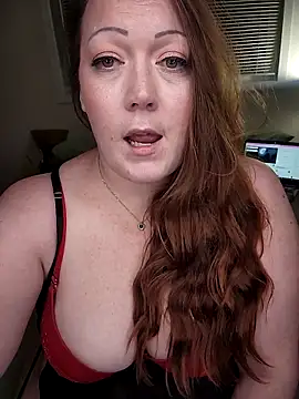 BBWQUEENBEEE live sex cam