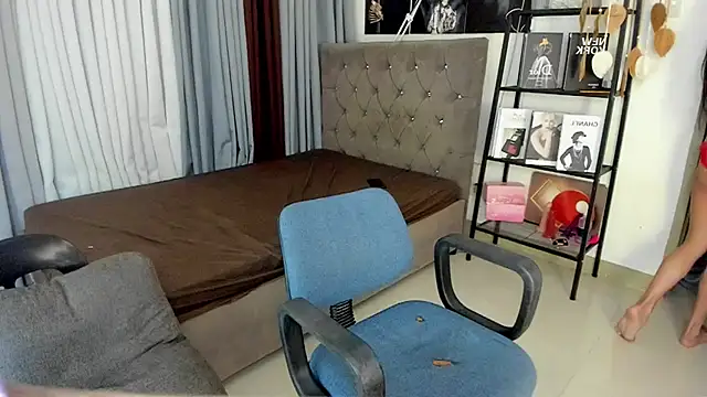 Yourdreamgoddess live sex cam