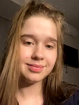 HornyGirlH live sex cam