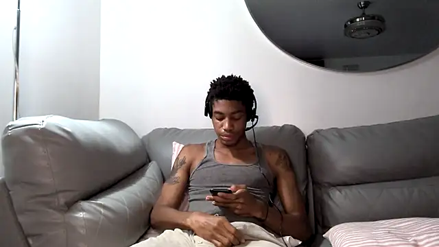 BlackBullTitus live sex cam
