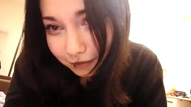 Beeping_Creature live sex cam