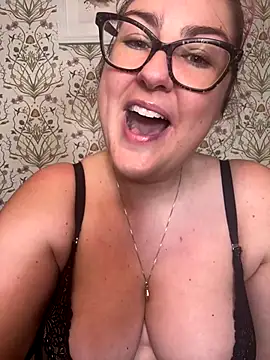 Lacey-BBW live sex cam