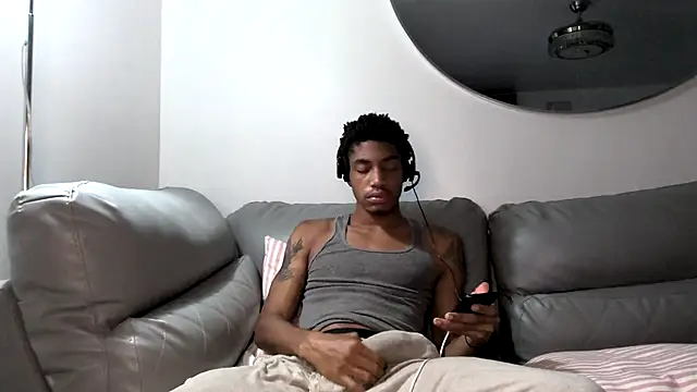 BlackBullTitus live sex cam
