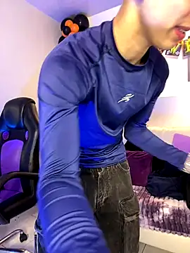 AdrianRinaldi live sex cam