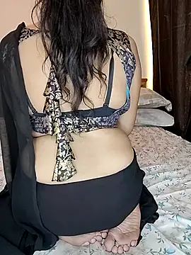 kaamuk_shweta live sex cam