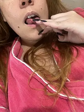 Lazinha18 live sex cam