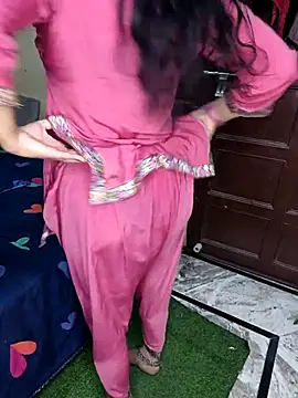 PRIYA_22 live sex cam