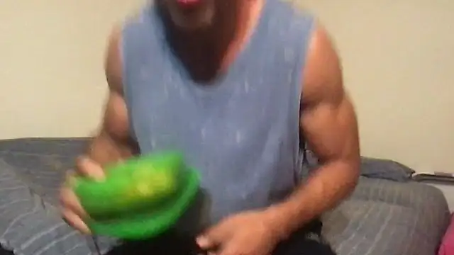 BigGuyMuscle live sex cam