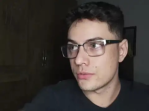 Dyllan__ live sex cam