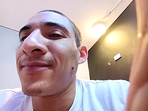 jhonny_thes28 live sex cam