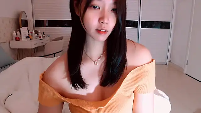 Miu1_girl live sex cam
