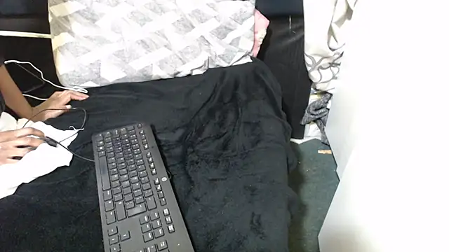 SweetHotBabby18 live sex cam