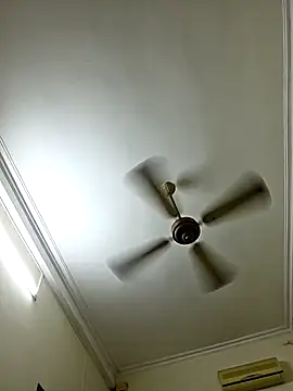 MaiHoang2k live sex cam