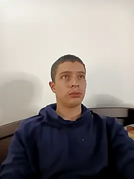 valentino2227 live sex cam