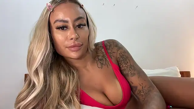 CoCo-Queen live sex cam