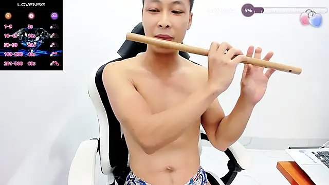 Naughty--asian live sex cam