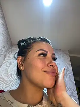 sexyyykloee live sex cam