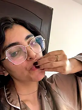 MartinaSooler live sex cam