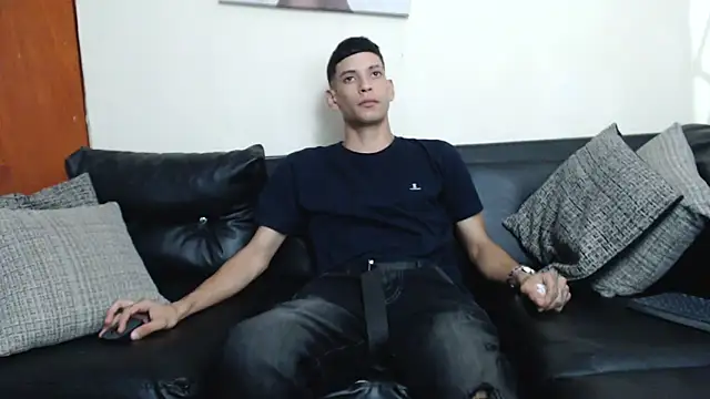 biigjhonny live sex cam
