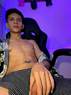 tylernova live sex cam