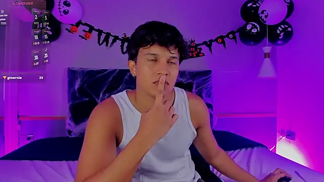 Leo_Savage_ live sex cam