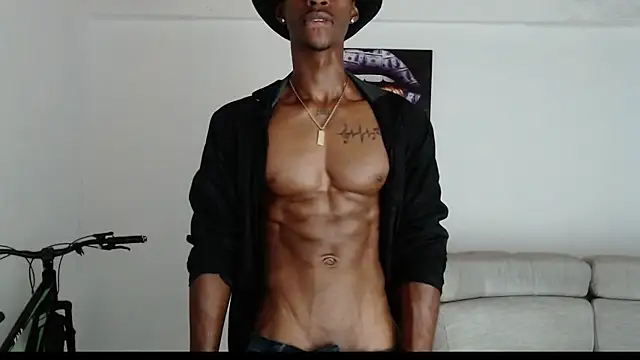drake_brwon_23 live sex cam