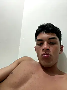 Tylerffoxx live sex cam