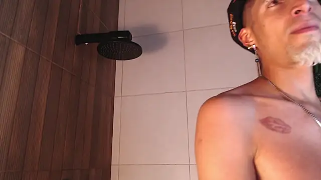 DrakeNeumann live sex cam