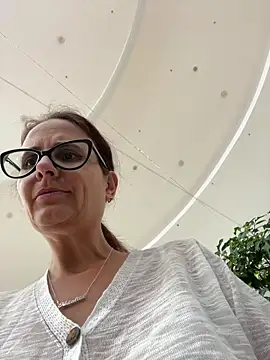 NataKitten live sex cam