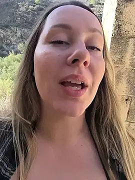 Mona_Plus live sex cam