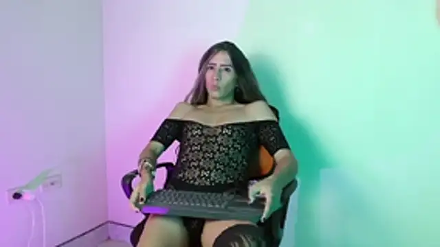 everly_monroe live sex cam