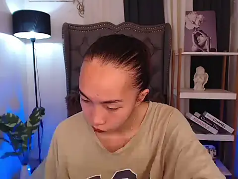 Sweet_kittyxx live sex cam