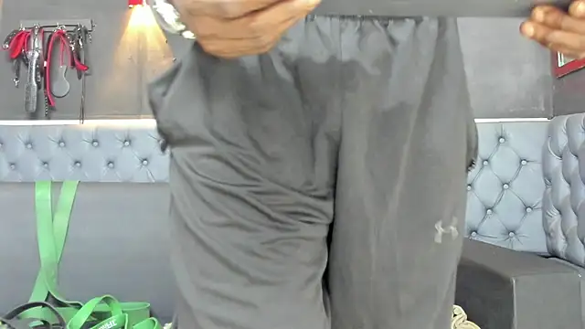 Terrance_z live sex cam