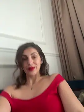 EmaSkyes live sex cam