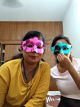 your_chandni04 live sex cam