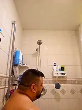 Roddog18 live sex cam