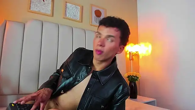 SEANTROYY live sex cam